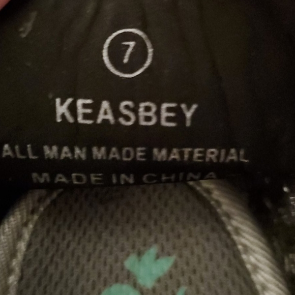 Serene Island Gray Woovie Style Slip On - Picture 3 of 3